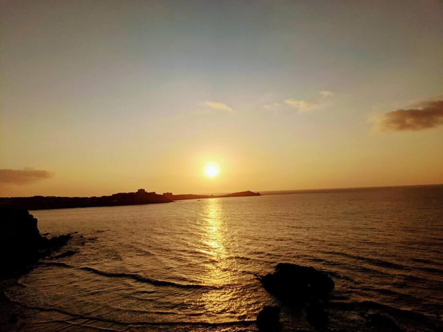 Large 4 Person Couples And Family Caravan In Newquay Bay Resort エクステリア 写真