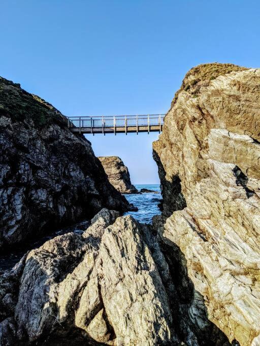 Large 4 Person Couples And Family Caravan In Newquay Bay Resort エクステリア 写真